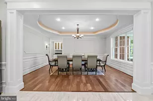 9889 Oxcrest Dr, Fairfax Station, VA 22039 - Photo 11