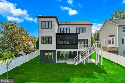 1110 Hillcrest Drive SW, Vienna, VA 22180 - Photo 7