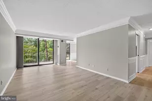 2300 Pimmit Dr, Falls Church, VA 22043 - Photo 9