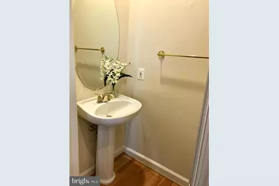 8904 Ashgrove House Lane, Vienna, VA 22182 - Photo 11