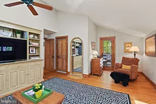 9126 Potomac Ridge Rd, Great Falls, VA 22066 - Photo 15