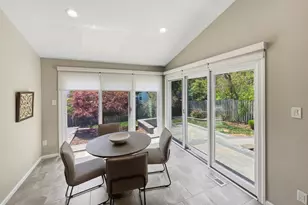 13905 Deviar Dr, Centreville, VA 20120 - Photo 19