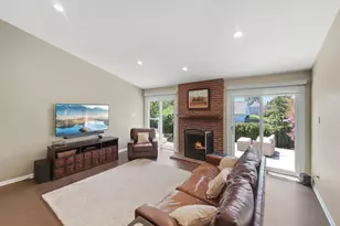13905 Deviar Dr, Centreville, VA 20120 - Photo 11