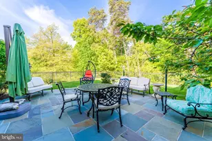 9113 Dara Ln, Great Falls, VA 22066 - Photo 13