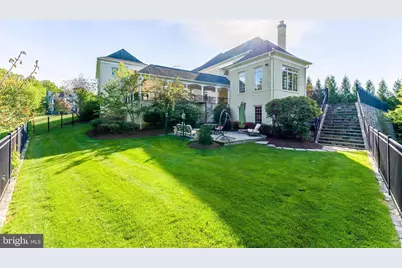 9113 Dara Lane, Great Falls, VA 22066 - Photo 7
