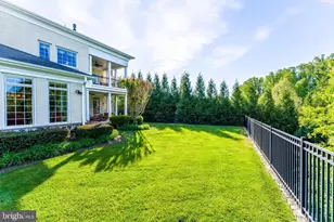 9113 Dara Ln, Great Falls, VA 22066 - Photo 9