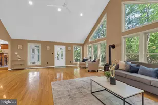 6762 Bronze Post Rd, Centreville, VA 20121 - Photo 25