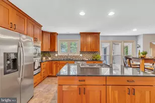 6762 Bronze Post Rd, Centreville, VA 20121 - Photo 13