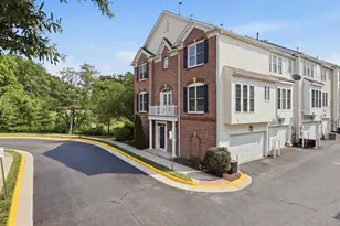 2409 Huntington Park Dr, Alexandria, VA 22303 - Photo 27
