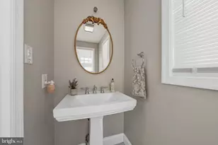 3911 Maury Pl, Alexandria, VA 22309 - Photo 17