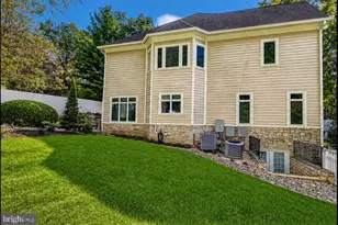 3242 Valley Ln, Falls Church, VA 22044 - Photo 43