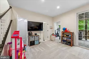 9276 Laurel Ridge Crossing Rd, Lorton, VA 22079 - Photo 3