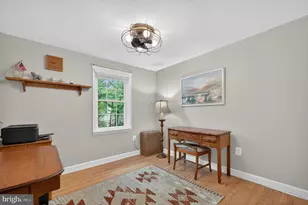 10111 Chestnut Wood Ln, Burke, VA 22015 - Photo 25