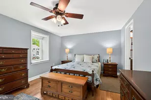 10111 Chestnut Wood Ln, Burke, VA 22015 - Photo 19