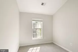 4127 Fairfax Center Creek Dr, Fairfax, VA 22030 - Photo 37