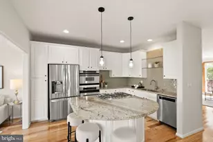 4127 Fairfax Center Creek Dr, Fairfax, VA 22030 - Photo 23