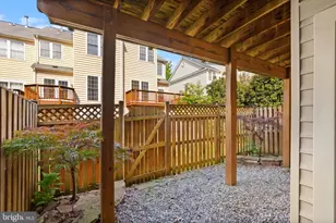 4127 Fairfax Center Creek Dr, Fairfax, VA 22030 - Photo 45