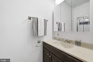 4978 McFarland Dr, Fairfax, VA 22032 - Photo 17