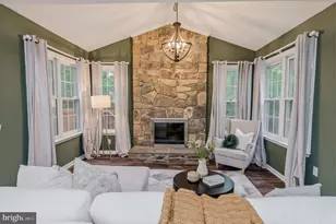 1278 Mason Mill Ct, Herndon, VA 20170 - Photo 7
