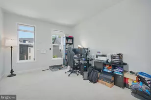 12305 W Oaks Dr, Fairfax, VA 22030 - Photo 25