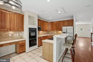 7301 Oldham Leeds Way, Springfield, VA 22150 - Photo 3
