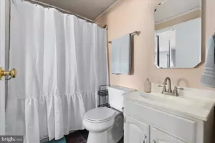 8307 Crestmont Cir, Springfield, VA 22153 - Photo 13