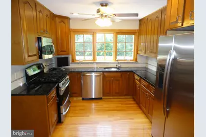 7115 Warbler Lane, McLean, VA 22101 - Photo 13