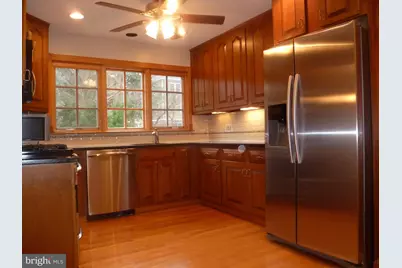 7115 Warbler Lane, McLean, VA 22101 - Photo 9