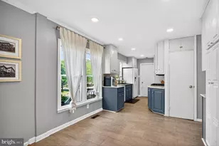 1834 St Roman Dr, Vienna, VA 22182 - Photo 13