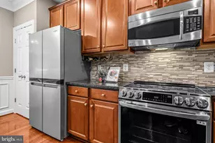 13698 Salk St, Herndon, VA 20171 - Photo 15