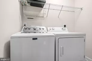 13698 Salk St, Herndon, VA 20171 - Photo 29