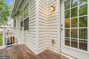 13698 Salk St, Herndon, VA 20171 - Photo 37