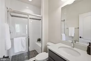 7821 Old Falls Rd, McLean, VA 22102 - Photo 35