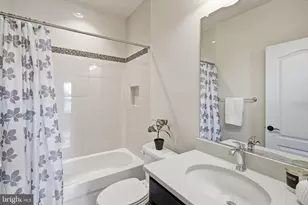 7821 Old Falls Rd, McLean, VA 22102 - Photo 37