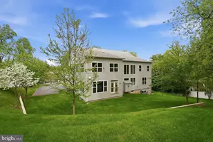 7821 Old Falls Rd, McLean, VA 22102 - Photo 47