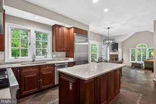 6303 Rockbridge Pl, Centreville, VA 20120 - Photo 17
