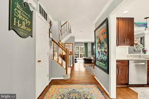 8226 Maple Ridge Ave, Springfield, VA 22153 - Photo 3