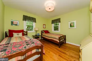7133 Tyler Ave, Falls Church, VA 22042 - Photo 17