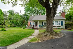 7133 Tyler Ave, Falls Church, VA 22042 - Photo 3