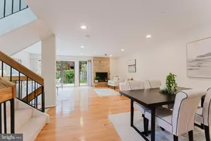 3177 Colchester Brook Ln, Fairfax, VA 22031 - Photo 3