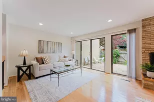 3177 Colchester Brook Ln, Fairfax, VA 22031 - Photo 9