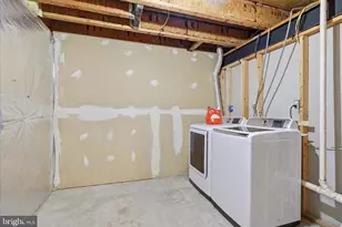 14143 Compton Valley Way, Centreville, VA 20121 - Photo 23