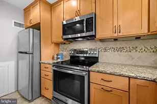 6021 Liberty Bell Ct, Burke, VA 22015 - Photo 17