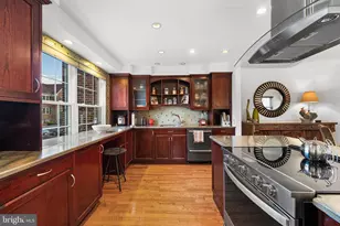 2100 Hutchison Grove Ct, Falls Church, VA 22043 - Photo 3