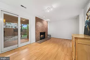 2100 Hutchison Grove Ct, Falls Church, VA 22043 - Photo 19