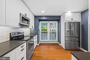 5725 Ridge View Dr, Alexandria, VA 22310 - Photo 5