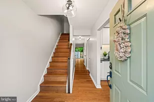 5725 Ridge View Dr, Alexandria, VA 22310 - Photo 3