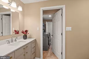 815 Seneca Rd, Great Falls, VA 22066 - Photo 41
