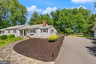 815 Seneca Rd, Great Falls, VA 22066 - Photo 5
