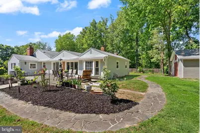 815 Seneca Road, Great Falls, VA 22066 - Photo 45